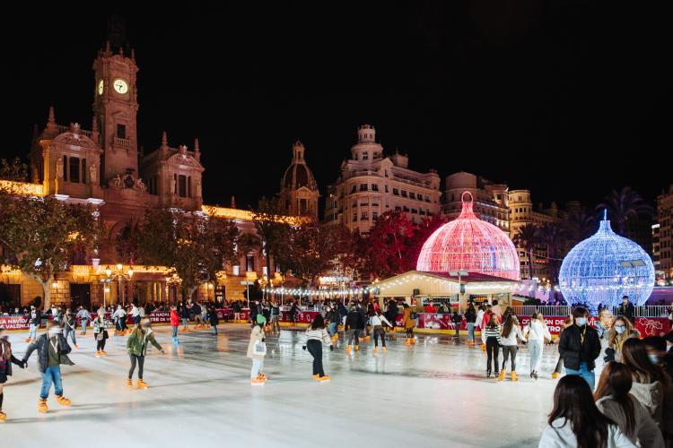 Pista de patinaje en la Plaza del Ayuntamiento